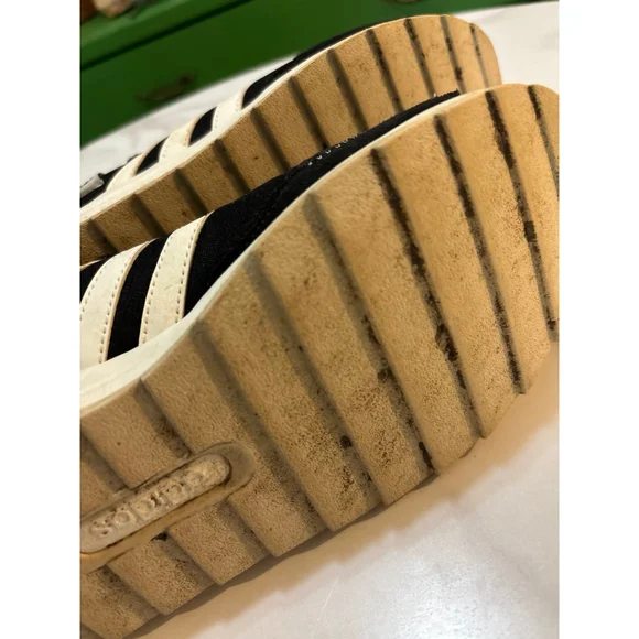 Adidas shoes - Picture 5 of 5